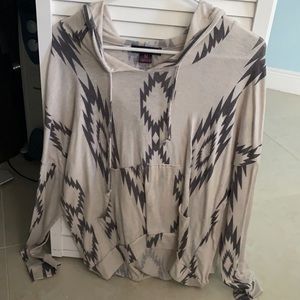 Light sweater medium